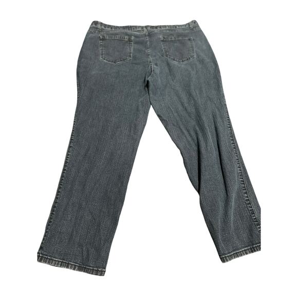 Avenue Medium Wash Straight Leg Jeans, Plus Size 26, Women's - Picture 2 of 5